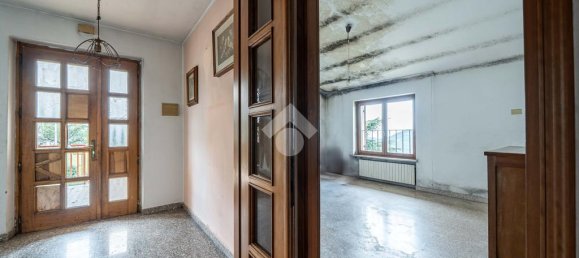 4 bedrooms Villa in Erbezzo, Italy No. 282203 12