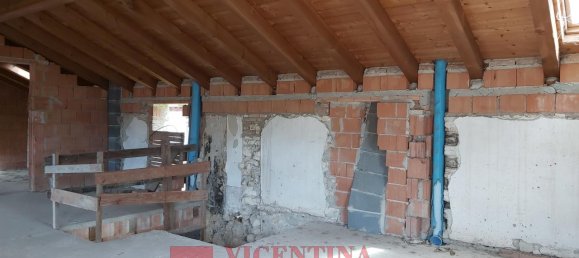 7 rooms House in Longare, Italy No. 177733 14