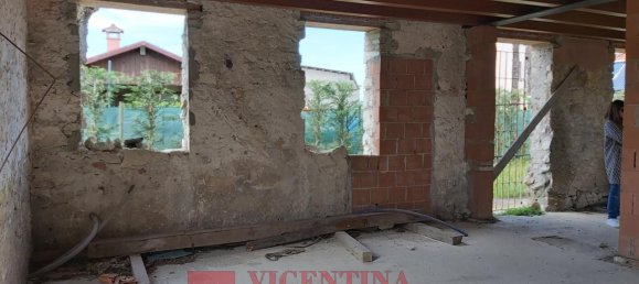 7 rooms House in Longare, Italy No. 177733 5