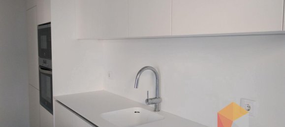 4 bedrooms Apartment in Porto, Portugal No. 78651 3