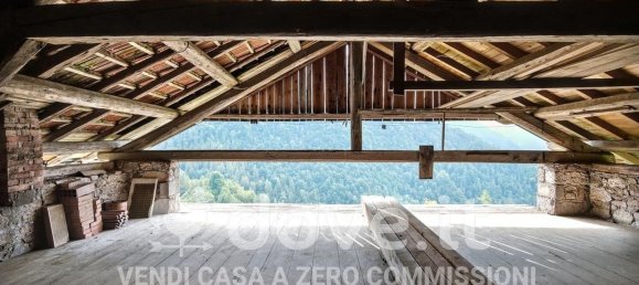 5 bedrooms House in Agordo, Italy No. 335419 2