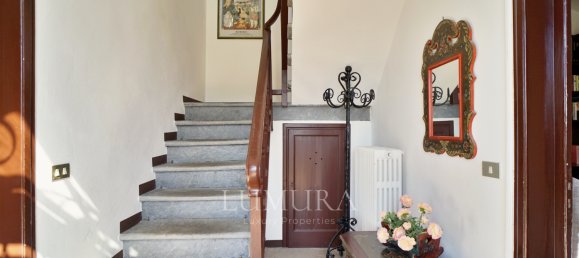 6 bedrooms Villa in Massarosa, Italy No. 235035 8