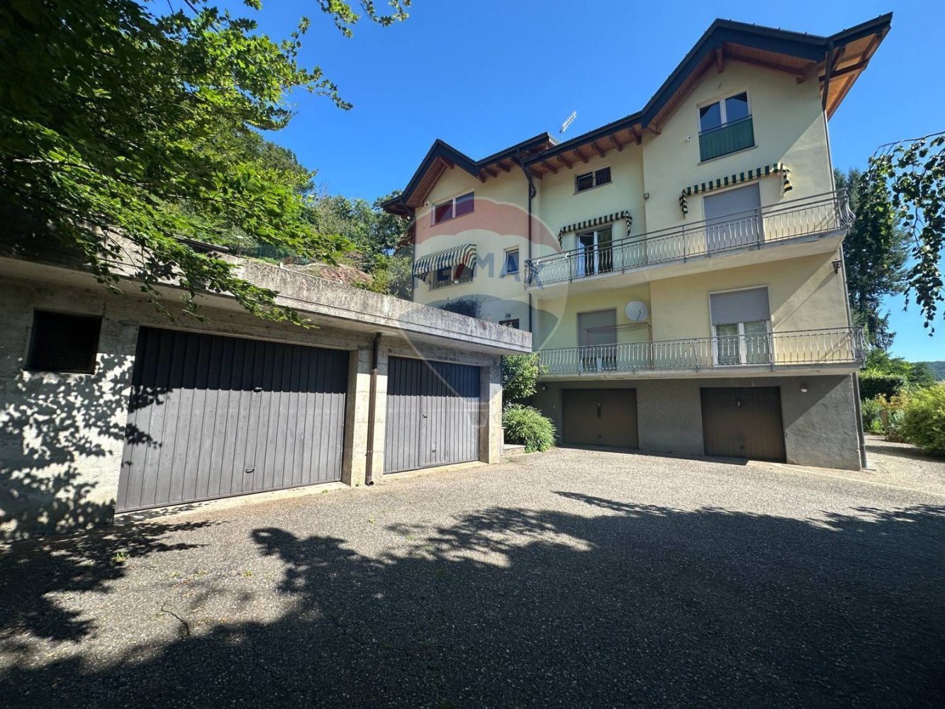 4 غرف نوم شقة في Cuasso al Monte, Italy رقم 361323