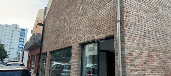 Gewerbliche Immobilie in Portimao, Portugal 724m², Nr. 147627 5