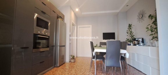 Apartamento de 3 divisões em Caravaggio, Italy N.º 90771 4
