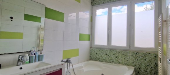 2 Schlafzimmer Haus in Montsoult, France, Nr. 348050 5