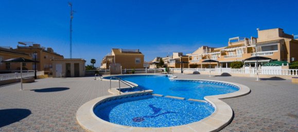 Adosado de 3 dormitorios en Torrevieja, Spain No. 171464 2