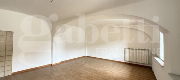 4 Schlafzimmer Haus in Collegno, Italy, Nr. 351410 20