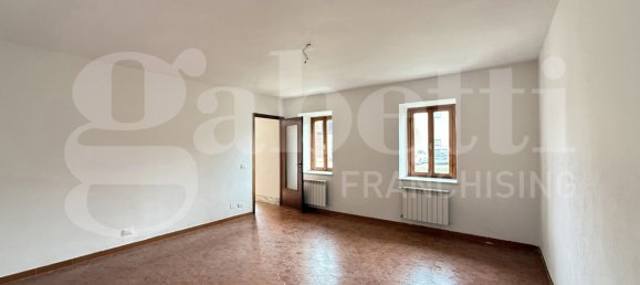 4 Schlafzimmer Haus in Collegno, Italy, Nr. 351410 21