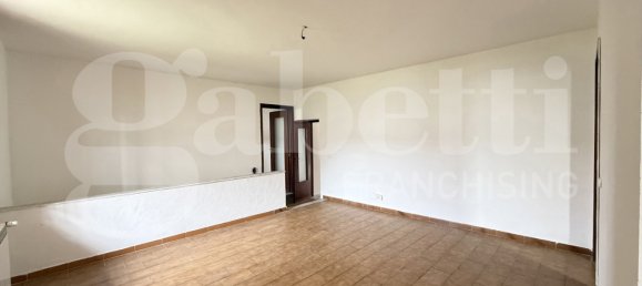 4 Schlafzimmer Haus in Collegno, Italy, Nr. 351410 29