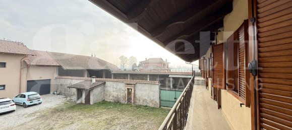 4 Schlafzimmer Haus in Collegno, Italy, Nr. 351410 27