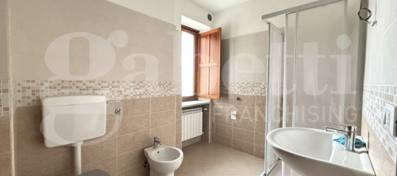 4 Schlafzimmer Haus in Collegno, Italy, Nr. 351410 15