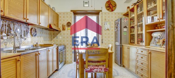 4 غرف نوم شقة في Rome, Italy رقم 112539 10