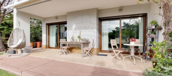 3 bedrooms Villa in Cascais, Portugal No. 51081 2