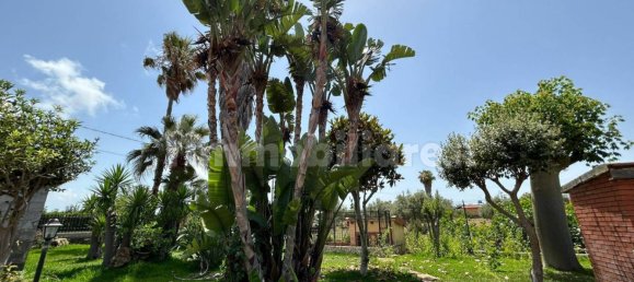 4 bedrooms Villa in Melilli, Italy No. 165405 9