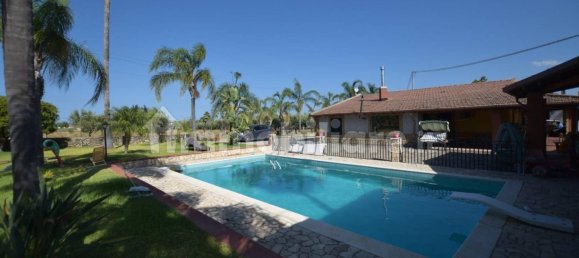 4 bedrooms Villa in Melilli, Italy No. 165405 14