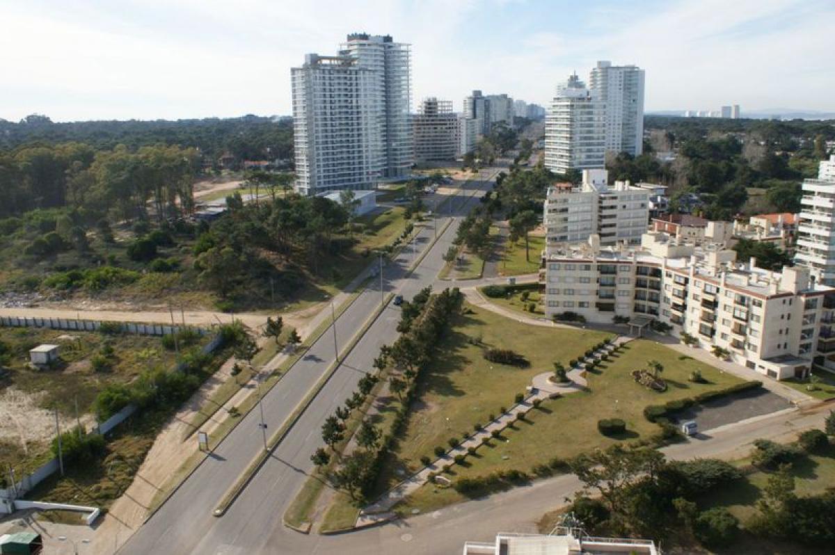 Квартира с 3 спальнями в Мальдонадо, Уругвай № 7879