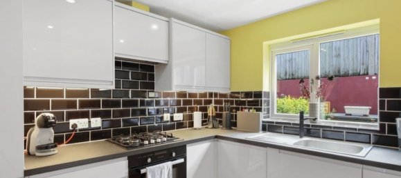 Casa T2 em Sutton, United Kingdom N.º 14487 9