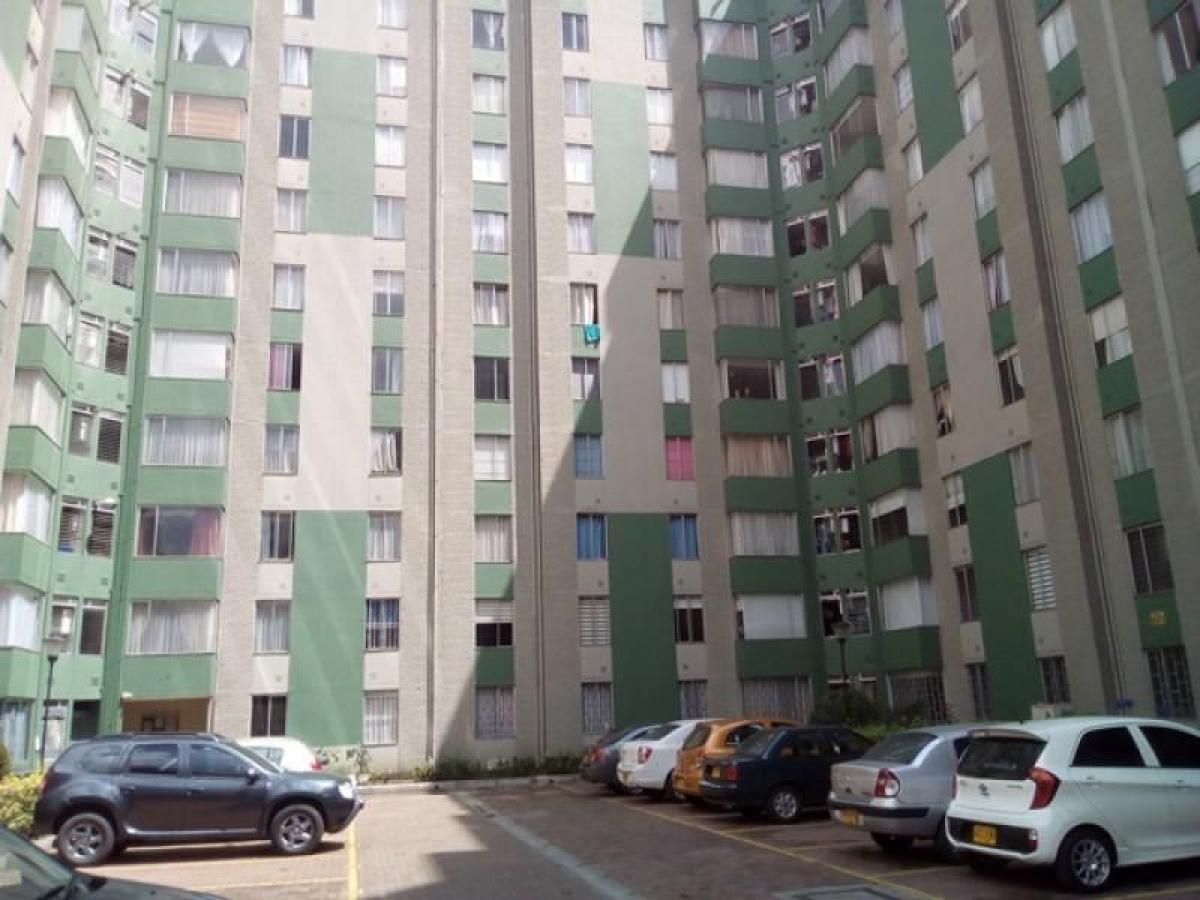 Casa de 3 dormitorios en Bogotá, Colombia No. 14119