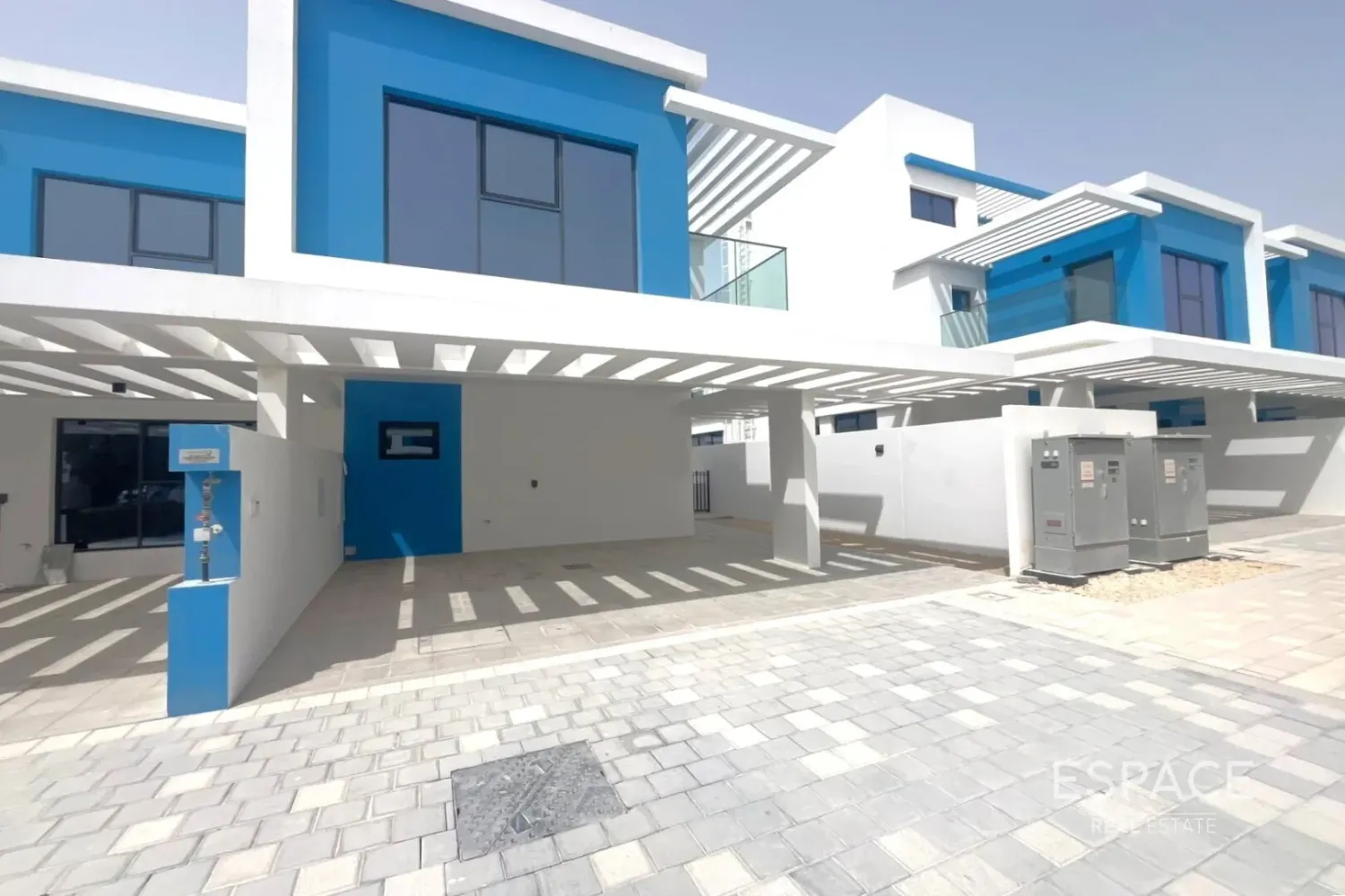 4 dormitorios tienda en alquiler en Damac Lagoons, Dubai, UAE № 106113
