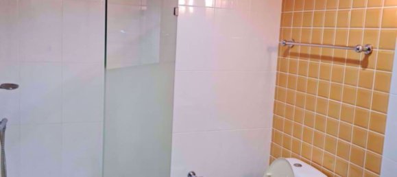 2 bedrooms Condo in Khlong Toei, Thailand No. 4725 9