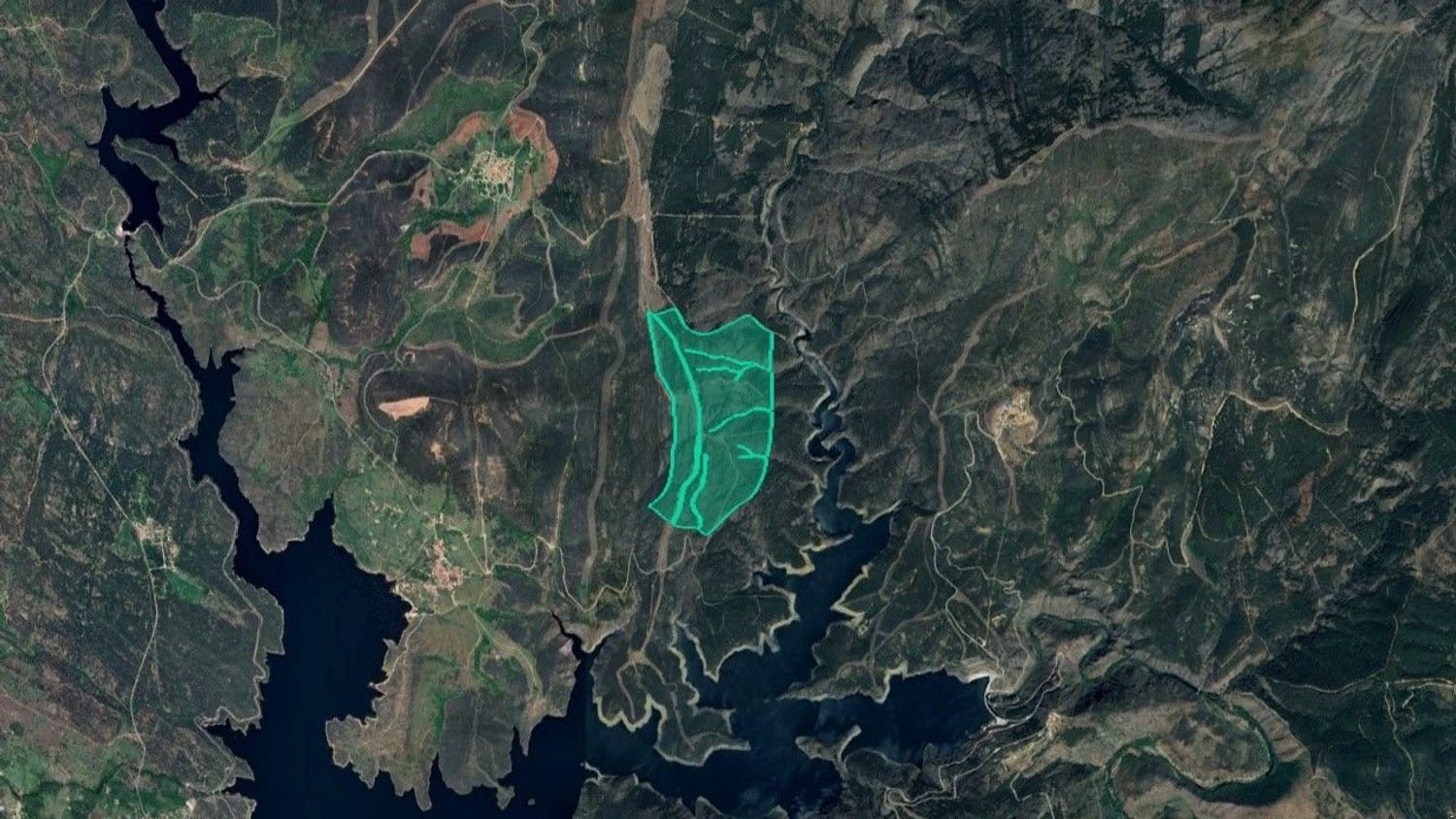 Земельный участок 785000м² в Мадрид, Испания № 86078