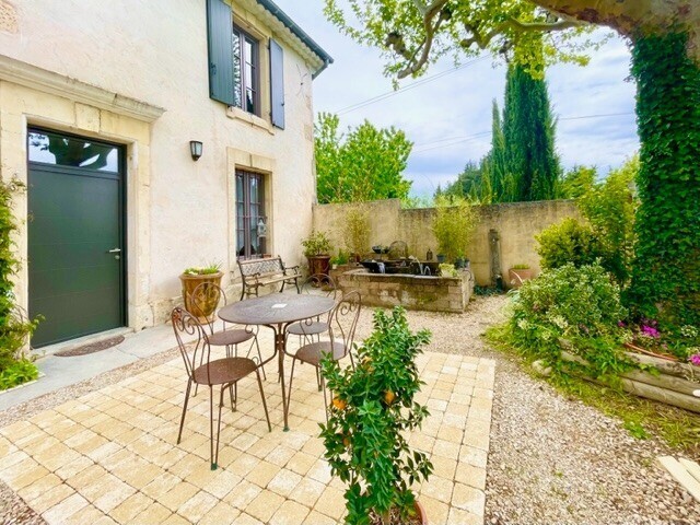 4 bedrooms Villa in Chateaurenard, France No. 298041