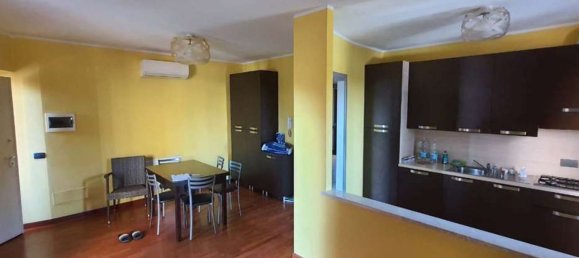 3 rooms Apartment in Ponte San Pietro, Italy No. 6738 4