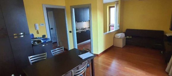 3 rooms Apartment in Ponte San Pietro, Italy No. 6738 5