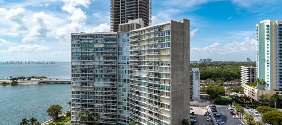 2 dormitorios propiedad comercial en venta en Miami, Miami-Dade, Florida, USA № 615752 9