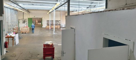 1900m² Warehouse in Wuppertal, Germany No. 140203 6