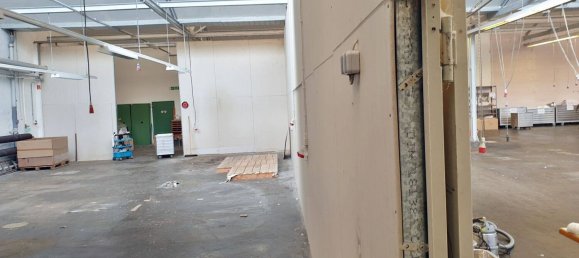 1900m² Warehouse in Wuppertal, Germany No. 140203 10