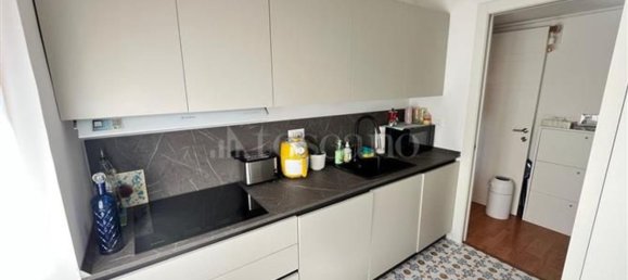 5 bedrooms Apartment in Rome, Italy No. 371519 12