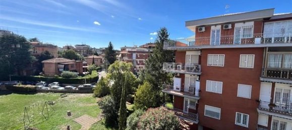 5 bedrooms Apartment in Rome, Italy No. 371519 23