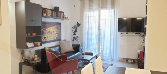 2 rooms Apartment in Rome, Italy No. 25560 2
