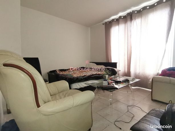2 Schlafzimmer Wohnung in Clichy-sous-Bois, France, Nr. 314450