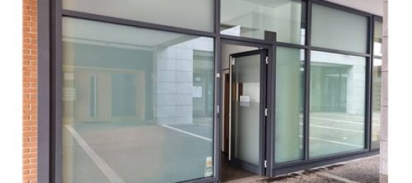 1 room Commercial property in Bergamo, Italy No. 308529 2