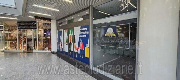 5 rooms Apartment in Rome, Italy No. 290147 28