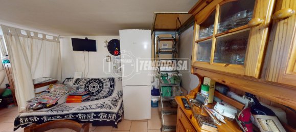 1 bedroom Apartment in Bari, Italy No. 361470 6