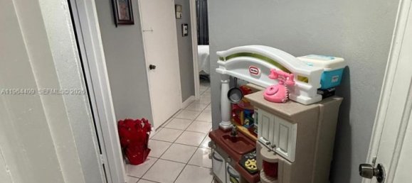 2 Schlafzimmer Gewerbliche Immobilien in Miami, USA, Nr. 615586 5