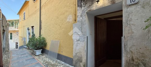 2 bedrooms House in Cipressa, Italy No. 305632 3