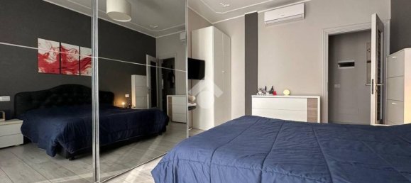 2-salle Appartement à Bussero, Italy No. 97026 8