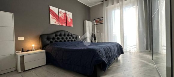 2-salle Appartement à Bussero, Italy No. 97026 7