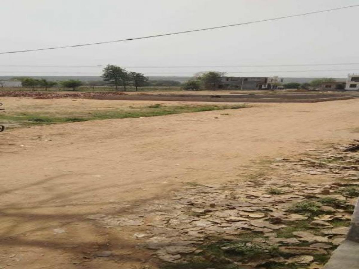  Land in Gurgaon, India No. 35882