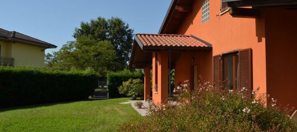 6 rooms Villa in Biella, Italy No. 284357 10