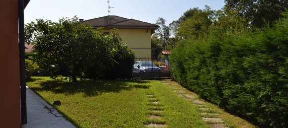 6 rooms Villa in Biella, Italy No. 284357 5