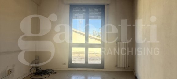 3 Schlafzimmer Wohnung in Ponsacco, Italy, Nr. 353753 7