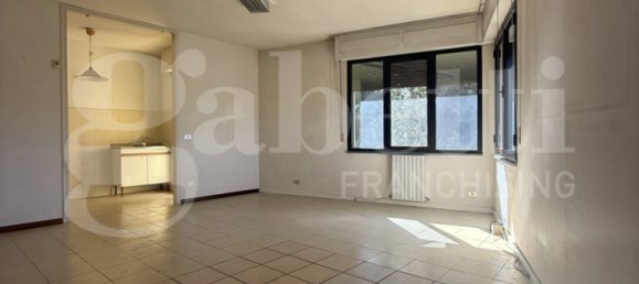 3 Schlafzimmer Wohnung in Ponsacco, Italy, Nr. 353753 4