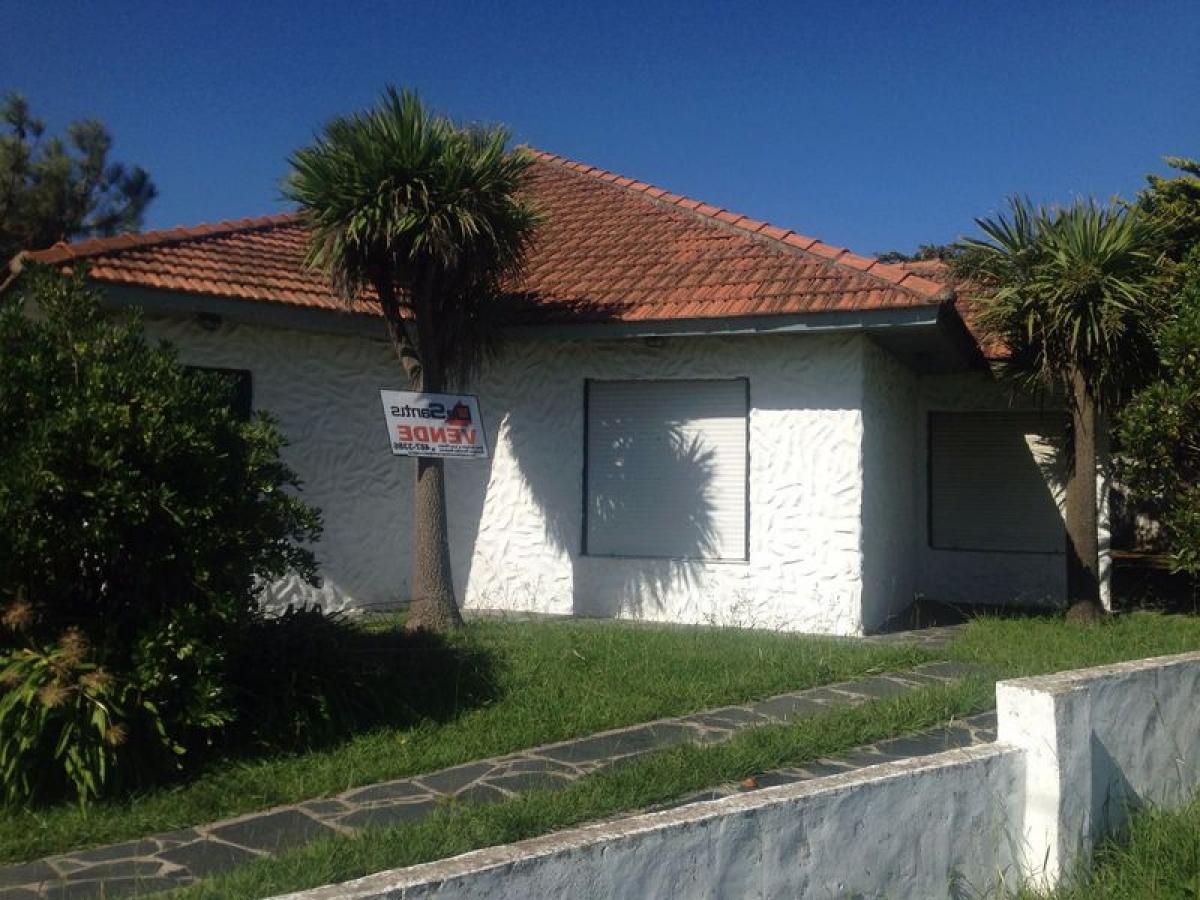 2 bedrooms House in Mar del Plata, Argentina No. 86971