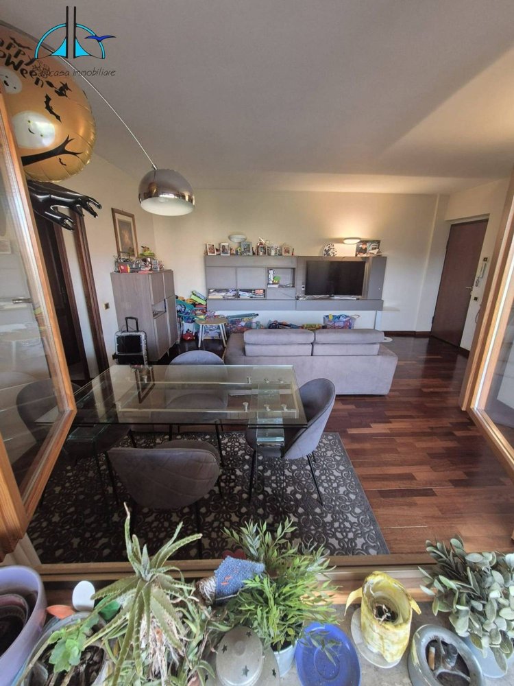 5 غرف نوم شقة في Fara in Sabina, Italy رقم 330428